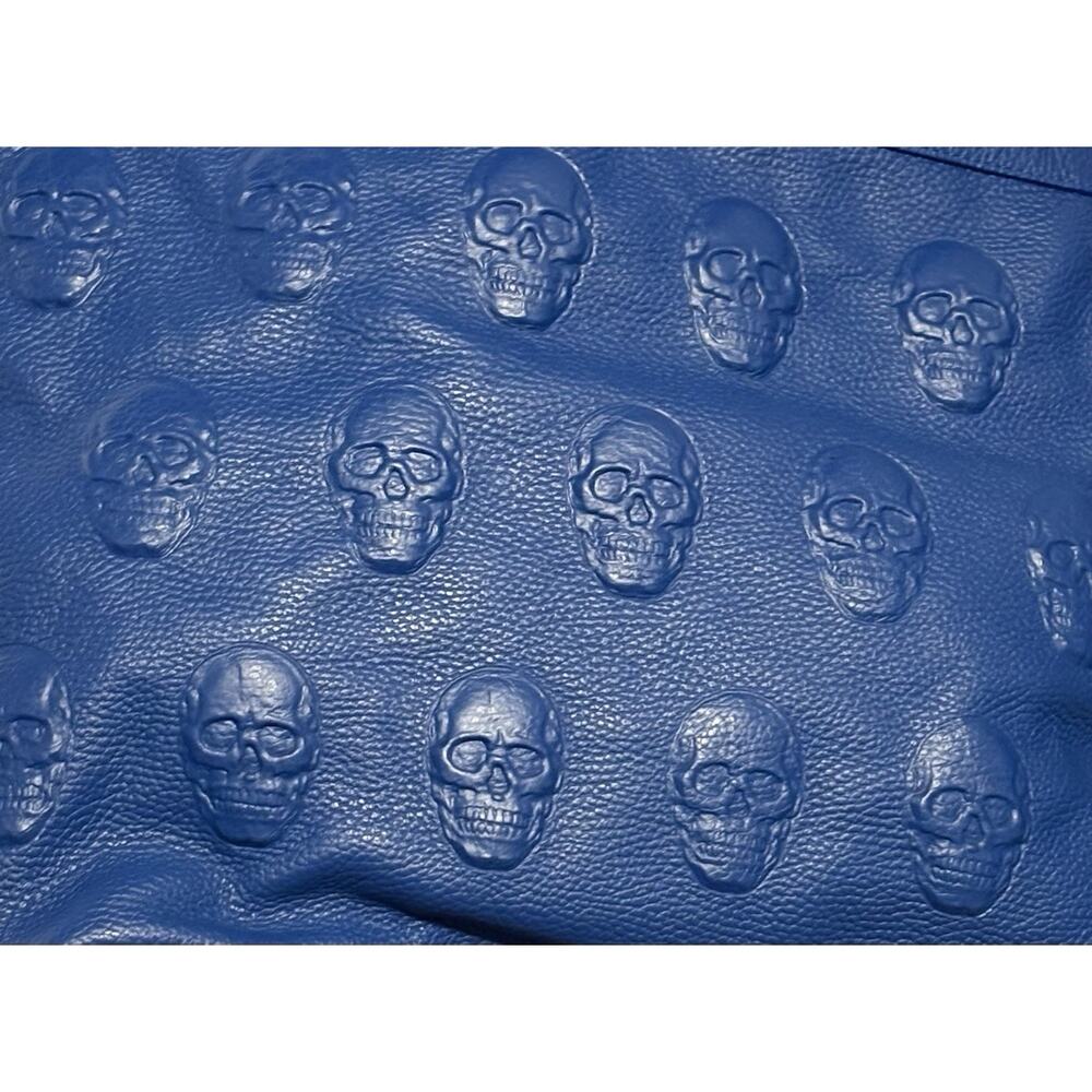 IO PELLE Skull Embossed Blue Leather Tote Bag XL Weekender Crossbody Strp NWT - Picture 7 of 14